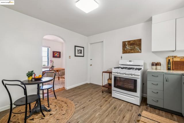 22574 6Th St, Hayward CA: https://media.crmls.org/mediaz/8310ac8b-1156-4ad8-b2b6-af8c439bb652.jpg