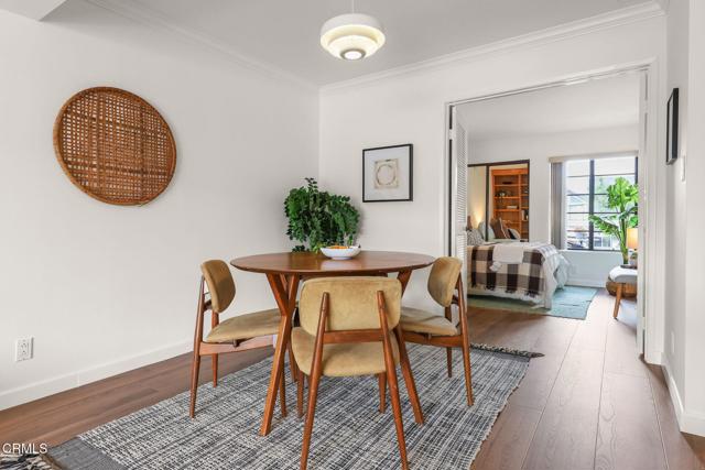 436 E Palm Avenue, Burbank CA: https://media.crmls.org/mediaz/8311c0c5-b0b4-4dda-955e-6d5b7562faec.jpg