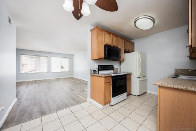 1386 E Madison Ave, El Cajon CA: https://media.crmls.org/mediaz/8311f788-9730-4074-b227-3b91d8dc950f.jpg
