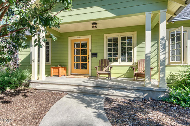 Detail Gallery Image 2 of 34 For 1881 Paloma St, Pasadena,  CA 91104 - 3 Beds | 2 Baths