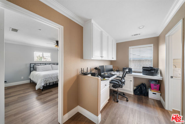 11501 Trailrun Court, Riverside CA: https://media.crmls.org/mediaz/83135dd9-a2b9-4871-bad5-cf611b24e98f.jpg