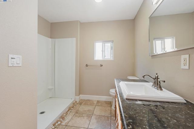 25 Phillips Ct, Tracy CA: https://media.crmls.org/mediaz/831383e5-95db-402c-99f0-2a704a244065.jpg