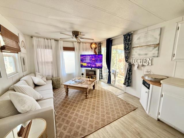 Image 4 of 41 For 74711 Dillon Rd Spc 1013