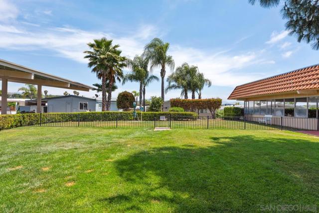 1212 H Street, Ramona CA: https://media.crmls.org/mediaz/83142217-e5bb-4682-9b4a-59d507e7fc01.jpg