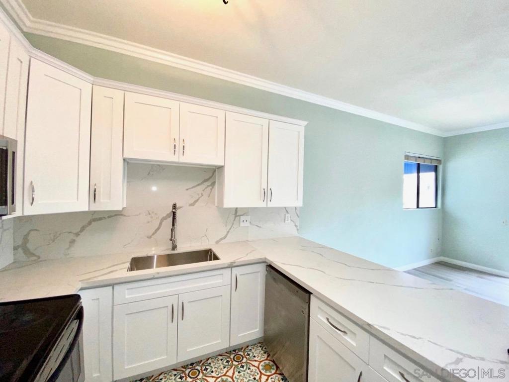 8310 Regents Rd - photo 6