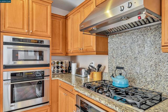 1489 Menton St, Danville CA: https://media.crmls.org/mediaz/83157ea9-3bea-4205-b73e-c2b7647d5ca2.jpg
