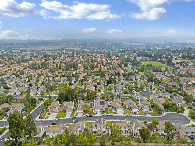 13100 View Mesa Street, Moorpark CA: https://media.crmls.org/mediaz/8316e308-9892-4c7d-bf7a-3d10102a76bc.jpg