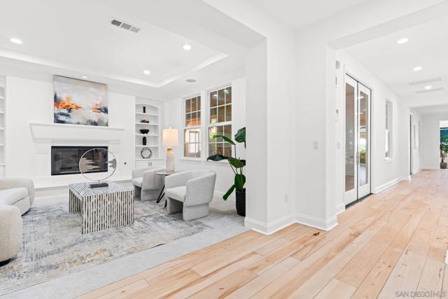 3219 Corte Paloma, Carlsbad CA: https://media.crmls.org/mediaz/83172d1a-c39e-42c6-b027-297b3ab0403c.jpg