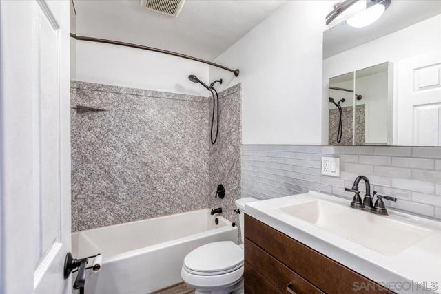 2103 Sunnyside Ave, El Cajon CA: https://media.crmls.org/mediaz/831793ad-2d2e-446b-aac8-ad1e570be06b.jpg