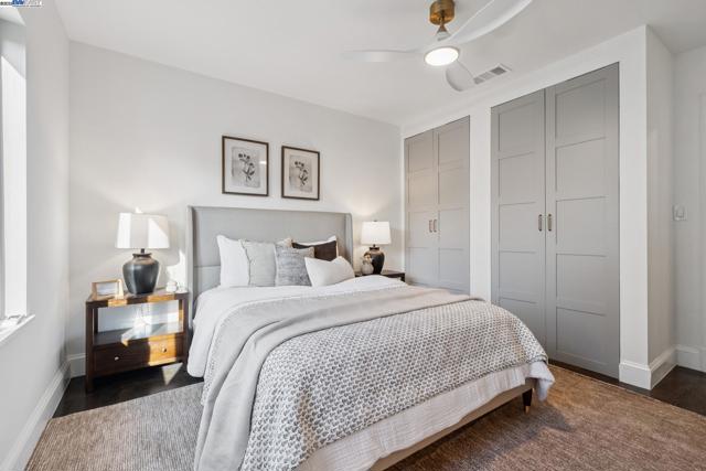 1728 Cambridge Dr, Alameda CA: https://media.crmls.org/mediaz/8317ccb6-7489-47cf-8896-59cbc0277a3b.jpg