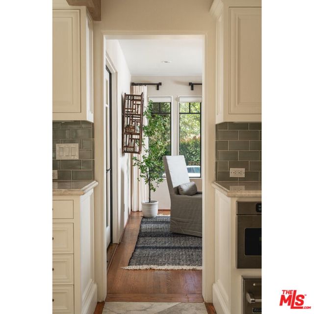 840 Ivy Lane, Montecito CA: https://media.crmls.org/mediaz/83183544-07b5-4704-8c3d-83c11c847630.jpg