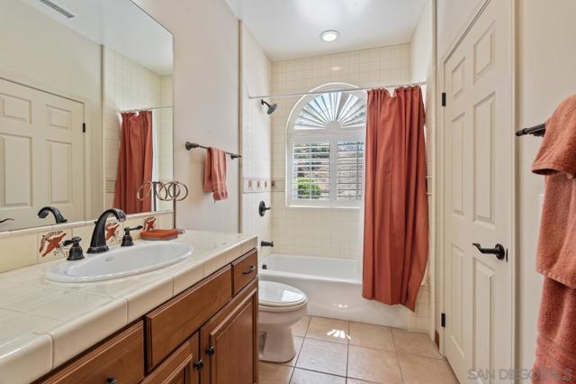 Image 43 of 74 For 2756 Mountain View