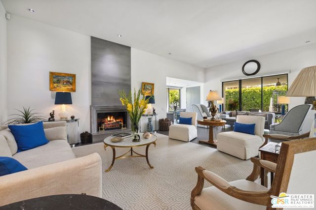 1860 Via Isla, Palm Springs CA: https://media.crmls.org/mediaz/83191e16-6584-4138-acfd-e644933c7332.jpg