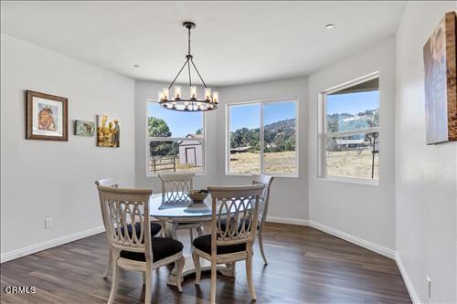 Detail Gallery Image 13 of 42 For 28551 Bear Valley Rd, Tehachapi,  CA 93561 - 4 Beds | 2 Baths