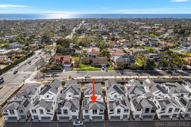 1136 Molara Lane, Encinitas CA: https://media.crmls.org/mediaz/831a87b8-ffd8-4e96-816e-ae2990828d26.jpg
