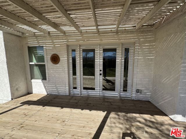 4026 Kona Court, Palmdale CA: https://media.crmls.org/mediaz/831b4475-1370-4e24-aefa-5e1c56e97f03.jpg