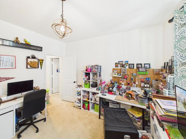 Detail Gallery Image 31 of 38 For 1922 Corte Zafiro #136,  Chula Vista,  CA 91913 - 3 Beds | 2/1 Baths