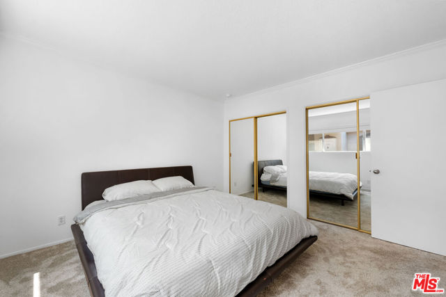 222 7th Street, Santa Monica CA: https://media.crmls.org/mediaz/831bb5f1-5585-4eb0-a229-2d4b085c9e35.jpg