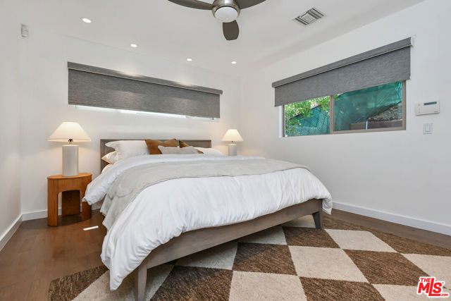3471 Woodcliff Road, Sherman Oaks CA: https://media.crmls.org/mediaz/831bf680-78cd-433f-bb5e-f319ee061a64.jpg