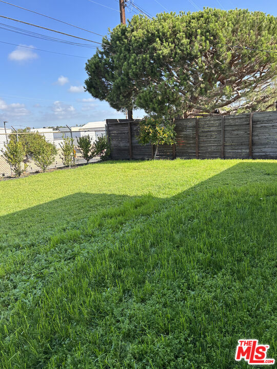 13025 Dewey Street, Los Angeles CA: https://media.crmls.org/mediaz/831cfb72-3352-4640-bae7-97ae9a6547fe.jpg