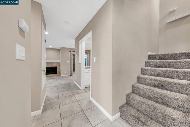 1081 San Ramon Valley Blvd, Danville CA: https://media.crmls.org/mediaz/831cfcc5-a513-4057-9e65-7bbc1ce7756f.jpg