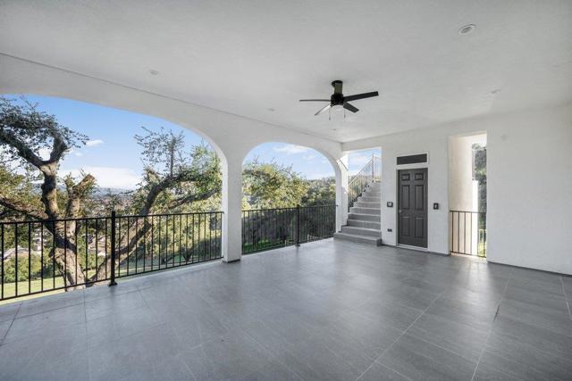 8772 Foxglove Court, Gilroy CA: https://media.crmls.org/mediaz/831d2f17-1eb2-424b-ae99-c6c285a3b9d6.jpg