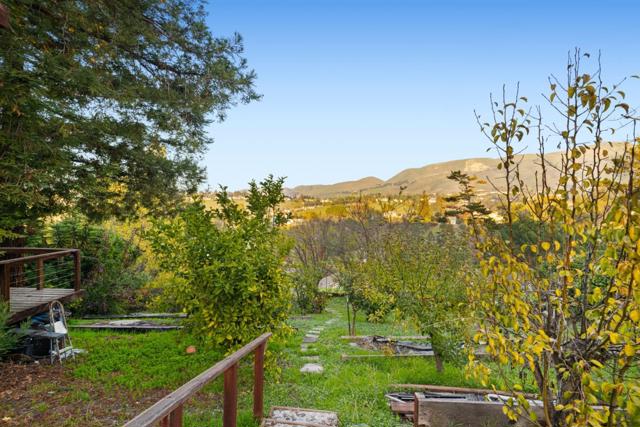 44500 Parkmeadow Drive, Fremont CA: https://media.crmls.org/mediaz/831e8c28-c897-42cc-8fa8-f5b5c1522511.jpg