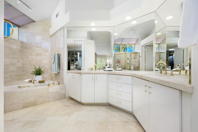 Image 27 of 51 For 75330 14th Green Drive