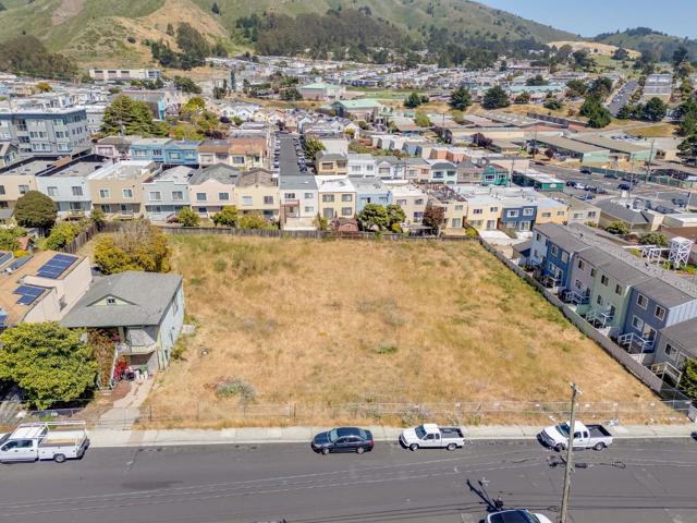 141 3rd Avenue, Daly City CA: https://media.crmls.org/mediaz/831ec7d2-e31b-4ad1-8fbd-0e3bf89c568f.jpg