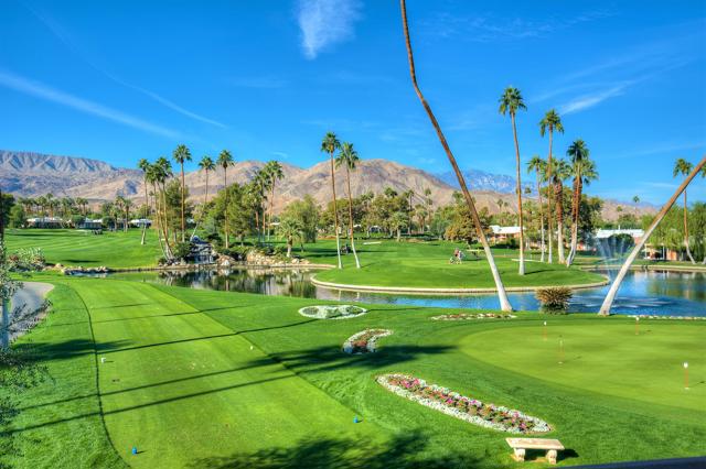 46640 Amir Drive, Palm Desert CA: https://media.crmls.org/mediaz/831ece59-1f25-4795-b87c-785328fa3c6c.jpg