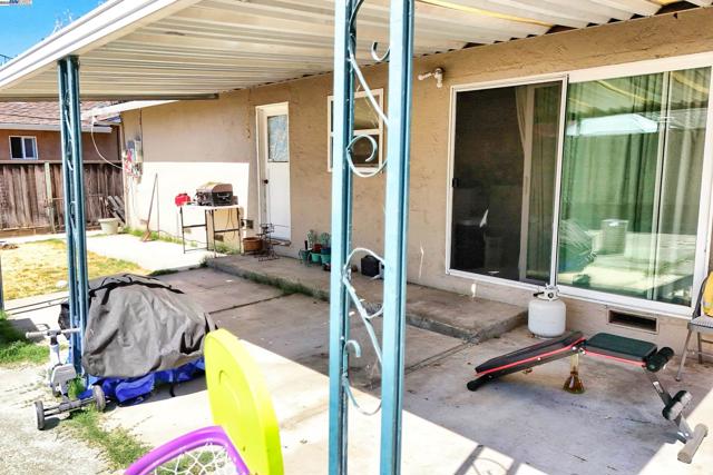 3382 Mount Wilson Dr, San Jose CA: https://media.crmls.org/mediaz/831f5a90-2fed-4396-9d64-cc6d5f2250d3.jpg