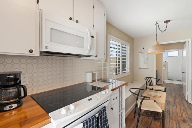 4521 Hawley Blvd, San Diego CA: https://media.crmls.org/mediaz/831f8d57-bb43-4b88-8b7e-988947ebc6a7.jpg