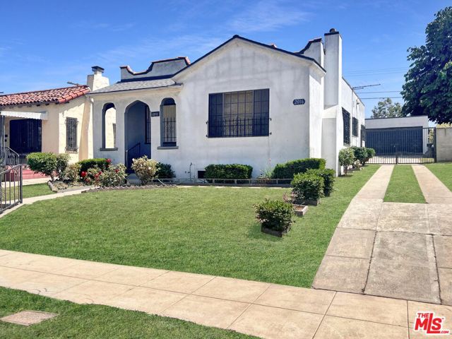 2016 W 68Th St, Los Angeles, CA 90047