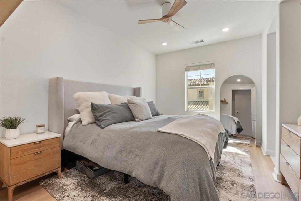 MLS #250038081SD image #9