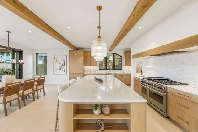 Detail Gallery Image 14 of 72 For 8341 La Jolla Scenic Dr, La Jolla,  CA 92037 - 5 Beds | 5/1 Baths