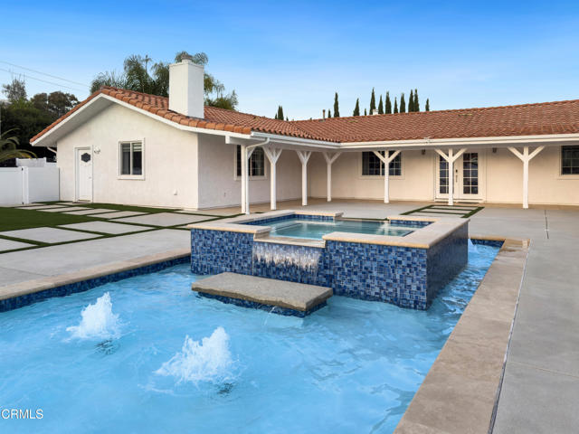 1210 S La Luna Avenue, Ojai CA: https://media.crmls.org/mediaz/8322e399-924d-40de-bd93-12e971ec98f3.jpg