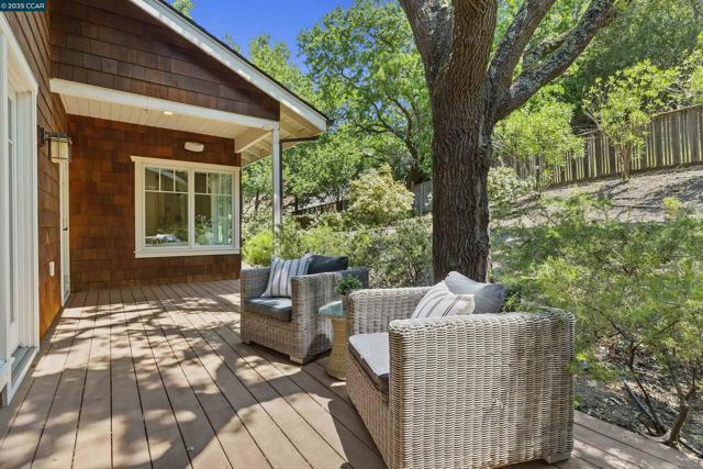 1754 Reliez Valley Rd, Lafayette CA: https://media.crmls.org/mediaz/8322fbd0-5def-4d14-b764-0ffa4391c389.jpg
