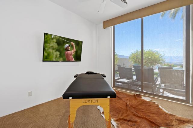 15 Buena Vista Court, Rancho Mirage CA: https://media.crmls.org/mediaz/8323dca6-88ea-4cdd-b727-daac788bddea.jpg