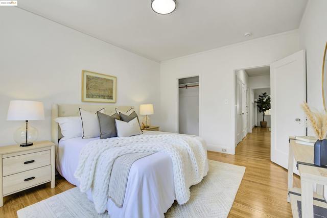 1133 Norwood Ave, Oakland CA: https://media.crmls.org/mediaz/832476e5-27f5-4787-8edc-080496ee6625.jpg