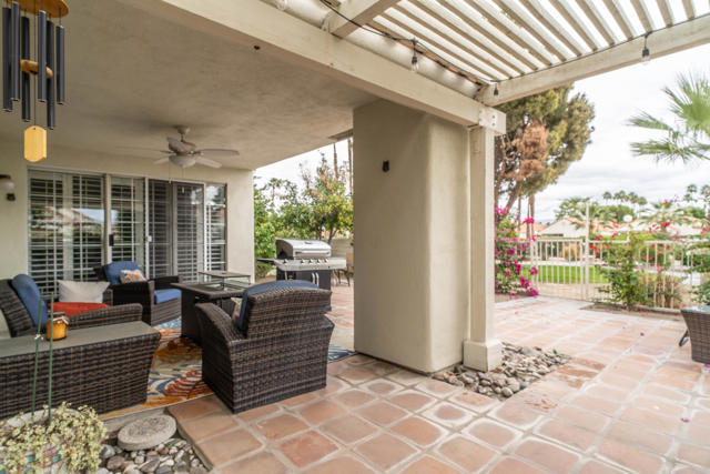 Image 37 of 62 For 43954 Via Granada