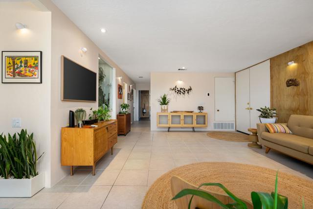 2501 N Whitewater Club Drive, Palm Springs CA: https://media.crmls.org/mediaz/8326b0e4-628f-4920-8bf9-f6e94cfb157f.jpg