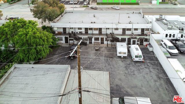 2646 La Cienega Avenue, Los Angeles CA: https://media.crmls.org/mediaz/83270dda-526a-47cb-9edc-489b458c9fea.jpg