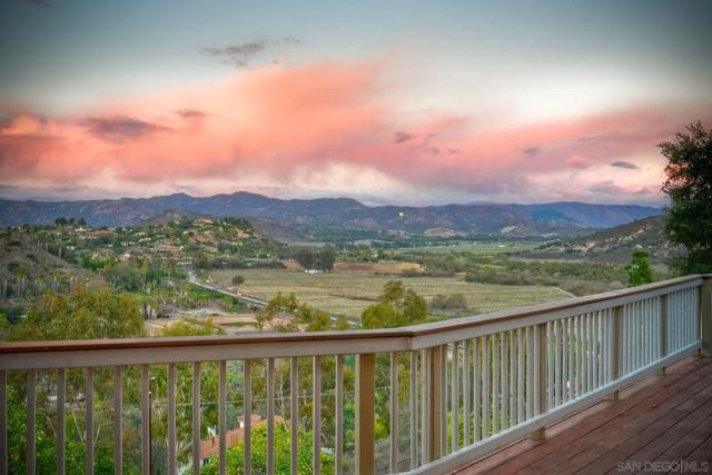 2848 Sunset Hills, Escondido CA: https://media.crmls.org/mediaz/83270f82-aca4-475e-ac66-b43645f45497.jpg