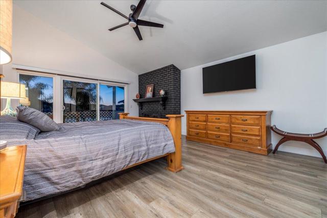 29795 Eagle Point Drive, Canyon Lake CA: https://media.crmls.org/mediaz/832745e8-94b6-45d3-bb30-cbd04fe206c3.jpg