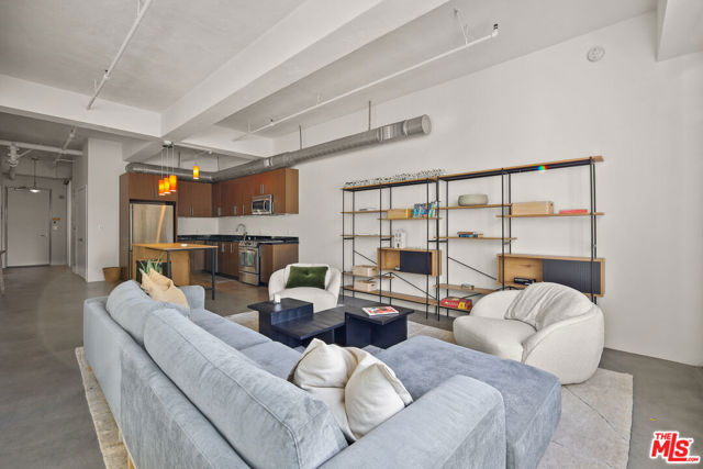 849 S Broadway, Los Angeles CA: https://media.crmls.org/mediaz/832753f1-a5c4-4a93-a81d-34c92f740c4b.jpg