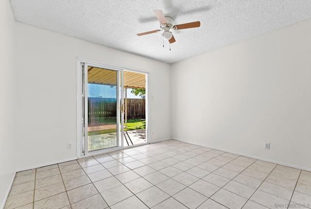 3511 Badillo Rd, San Marcos CA: https://media.crmls.org/mediaz/8327551e-c29d-4e48-b8d5-cd315877ba72.jpg