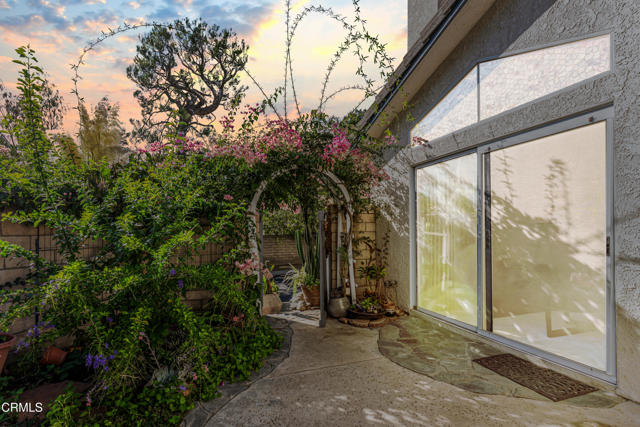 Detail Gallery Image 17 of 27 For 6004 Rothko Ln, Simi Valley,  CA 93063 - 2 Beds | 2 Baths