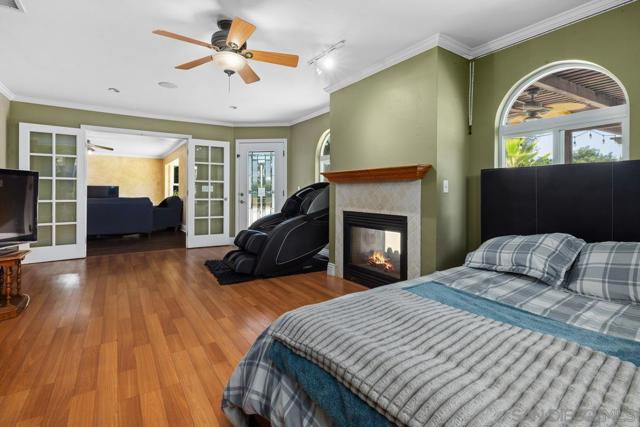 1140 Cloverleaf Dr, El Cajon CA: https://media.crmls.org/mediaz/8327c3f8-ca4c-4952-a26d-f31de1e654c7.jpg