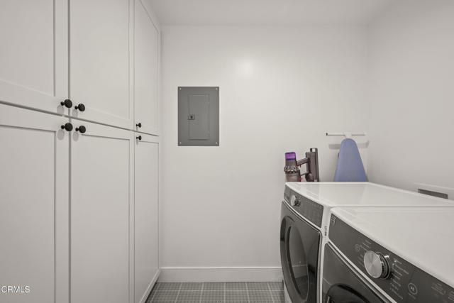 1110 Coronet Avenue, Pasadena CA: https://media.crmls.org/mediaz/83284962-bd72-44b1-b2c9-cc54b9d6411e.jpg