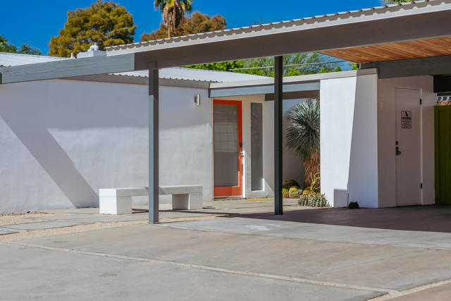 438 E Racquet Club Road, Palm Springs, CA 92262